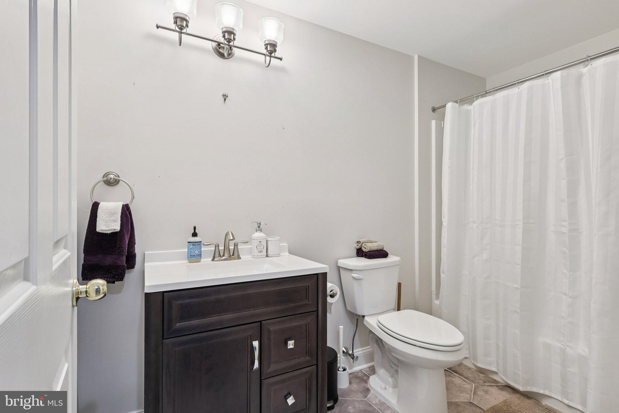 BROOKSHIRE - Residential