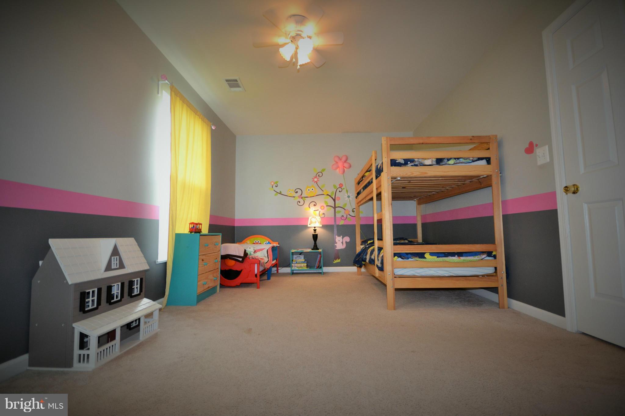 MAPLE POINTE - Residential