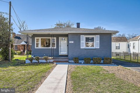 317 TOWNSEND ROAD ESSEX MD 21221