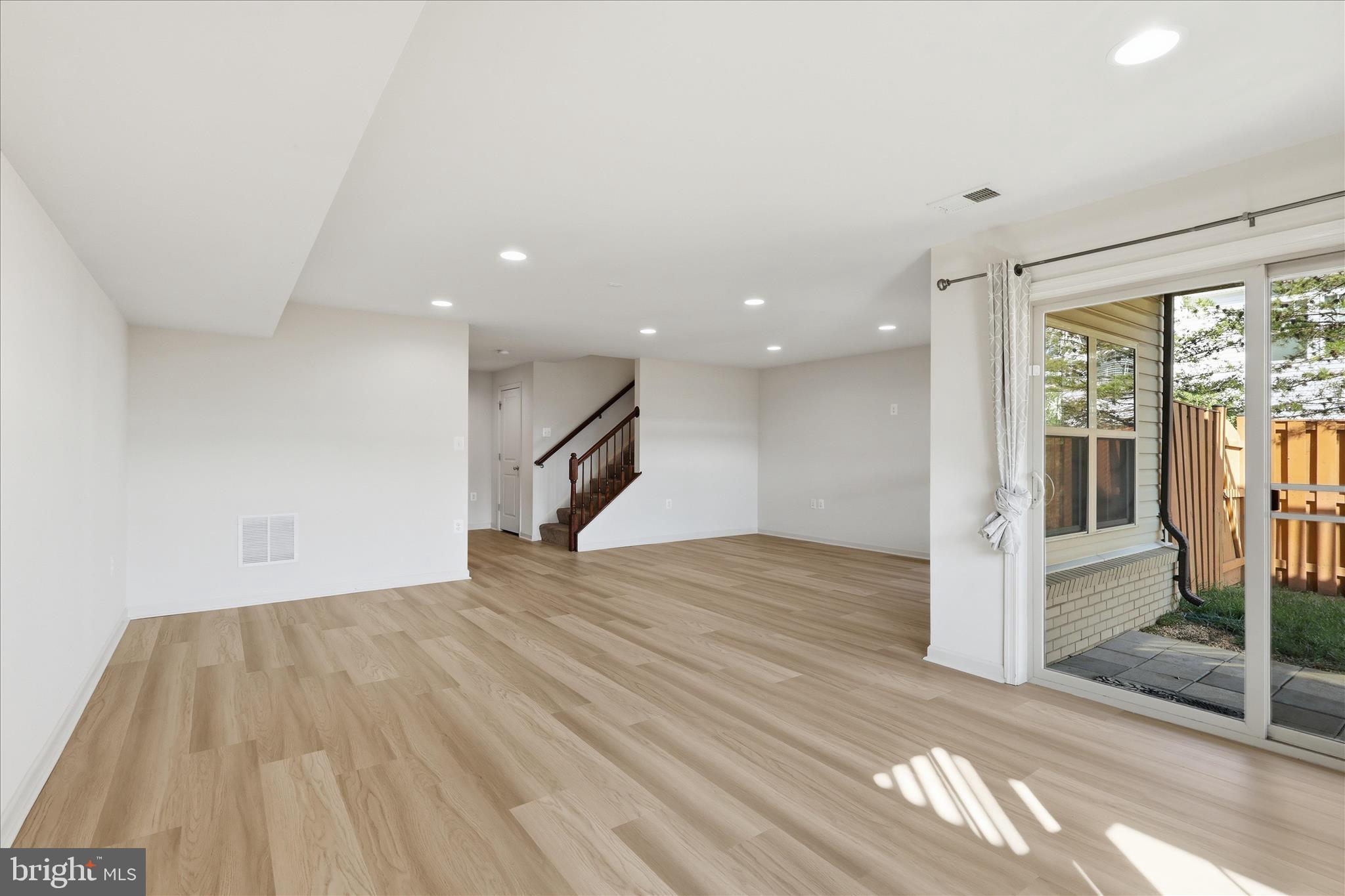 BRAMBLETON - Residential