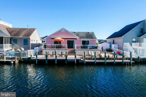 28 Diane Road, Manahawkin, NJ MLS: NJOC2033844
