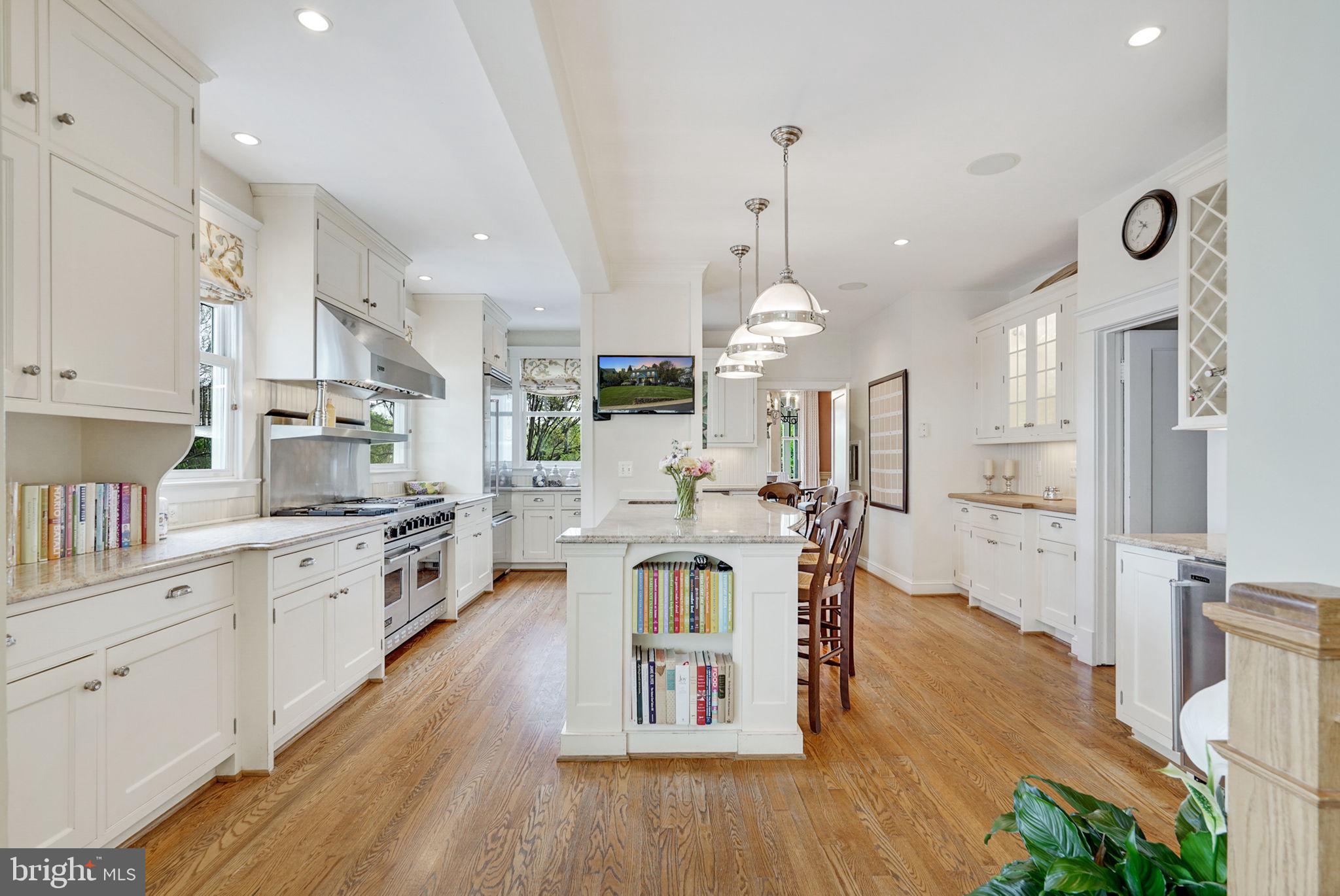 SHIRLEY WOODS - Residential