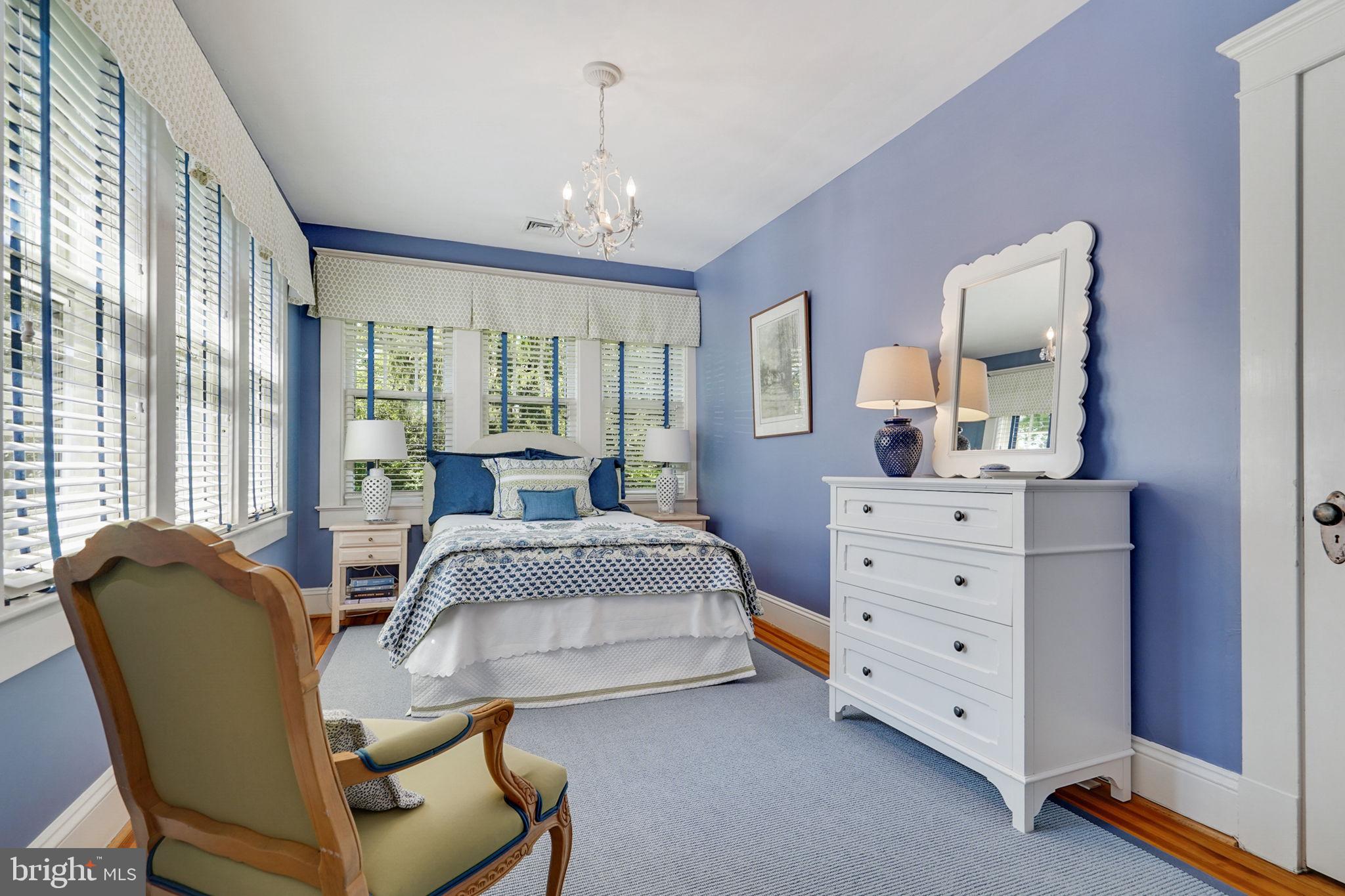 SHIRLEY WOODS - Residential