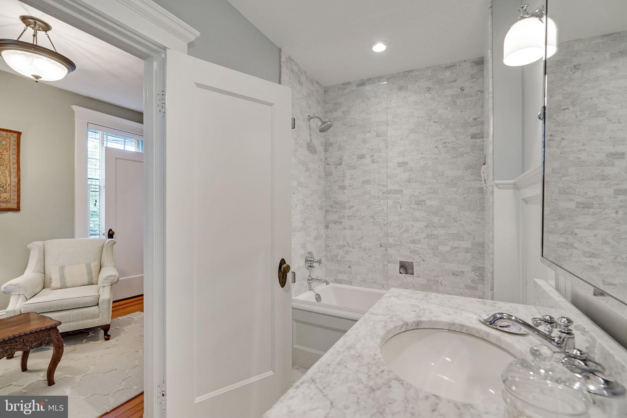 SHIRLEY WOODS - Residential