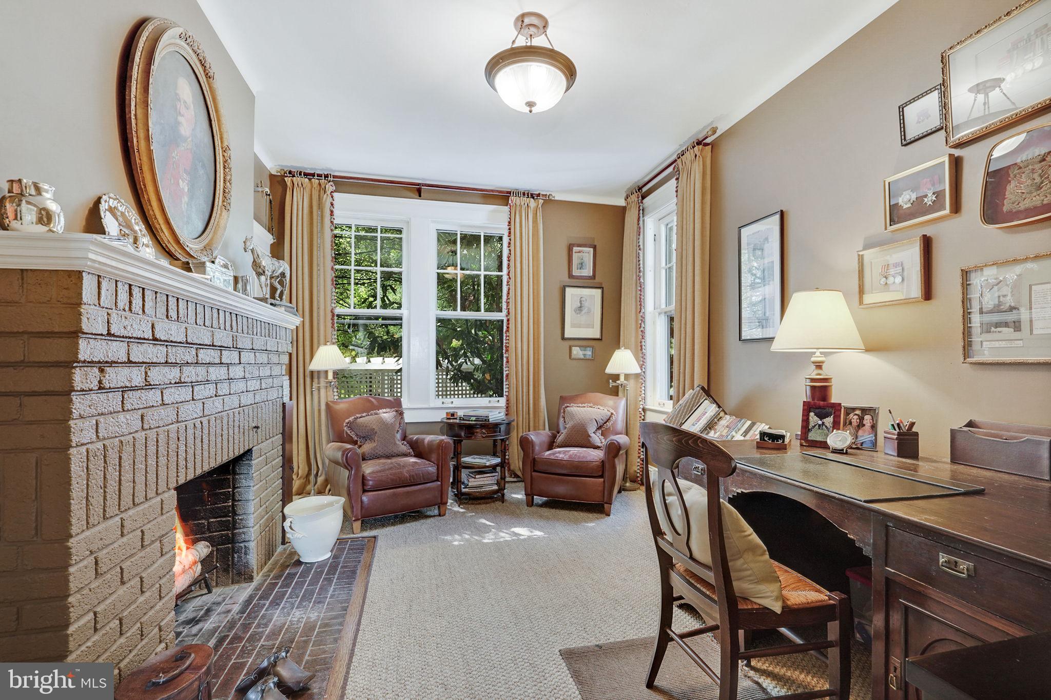 SHIRLEY WOODS - Residential