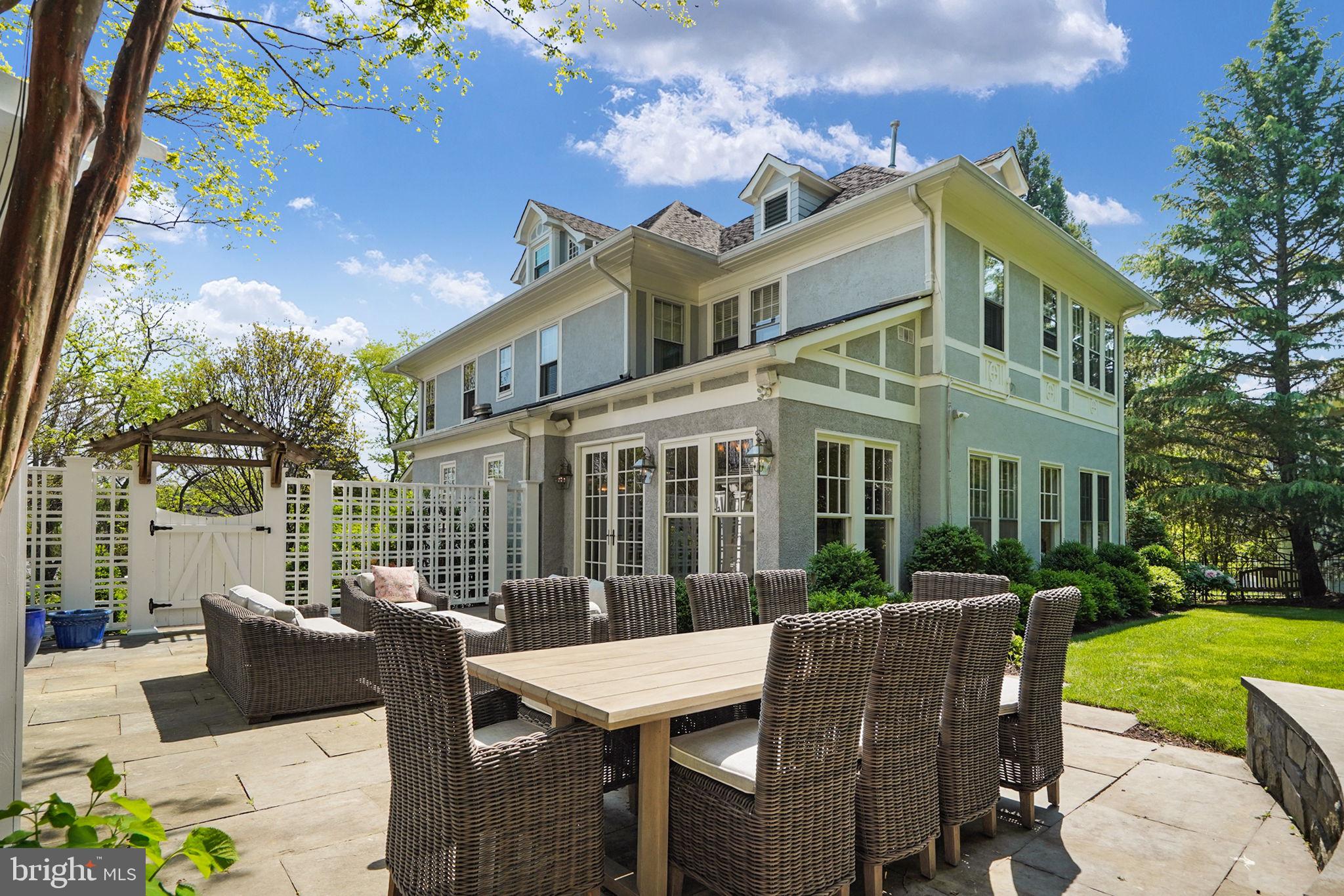 SHIRLEY WOODS - Residential