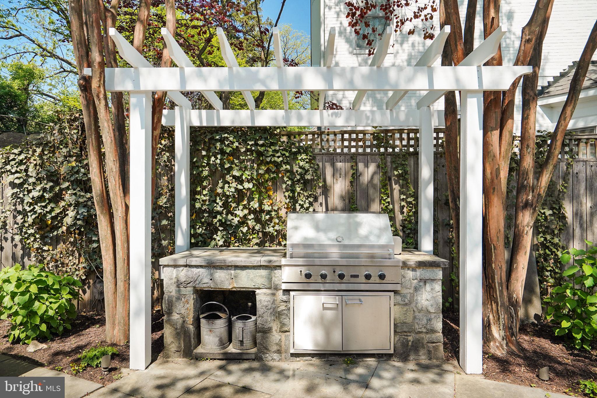 SHIRLEY WOODS - Residential