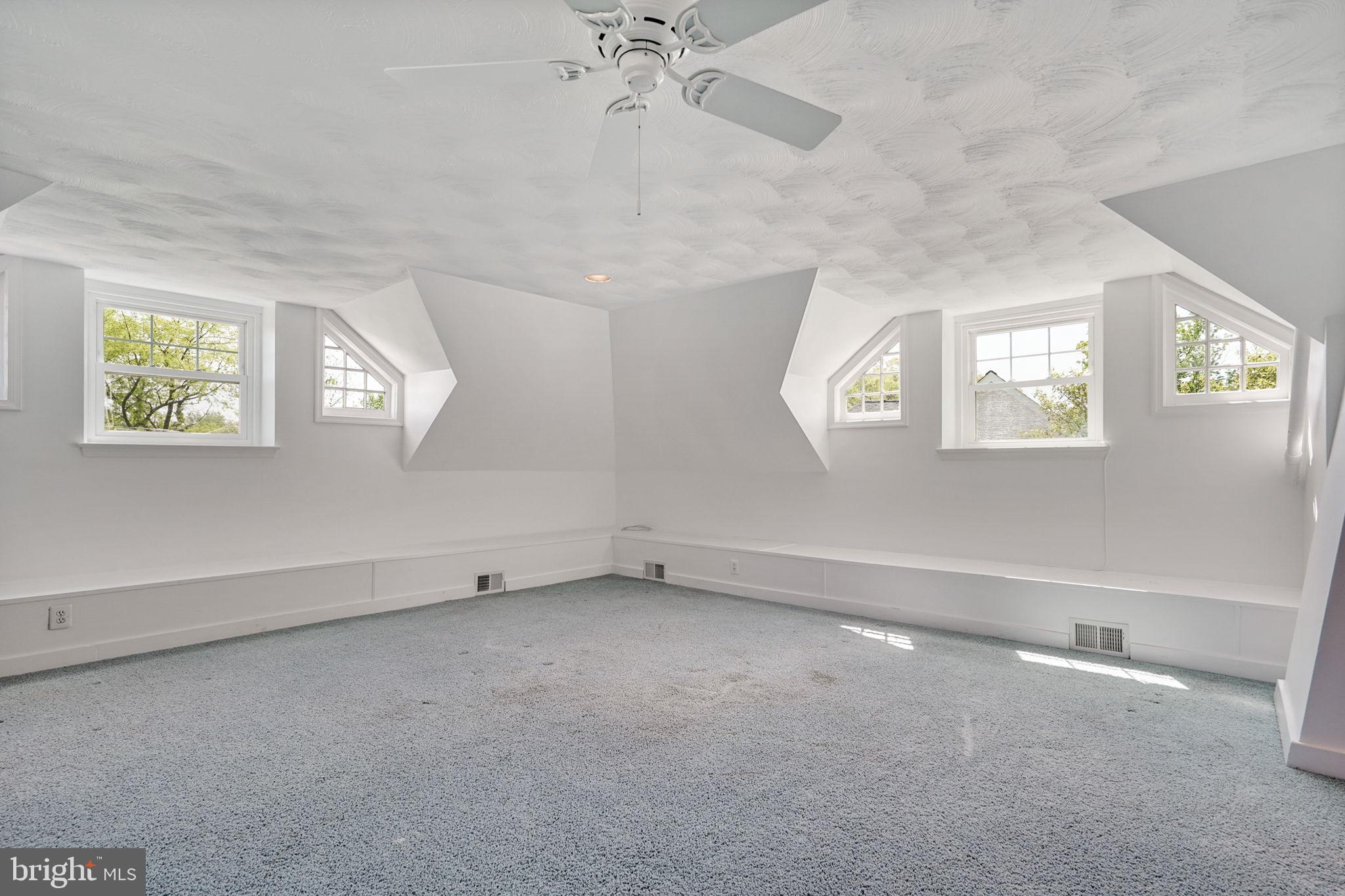 SHIRLEY WOODS - Residential