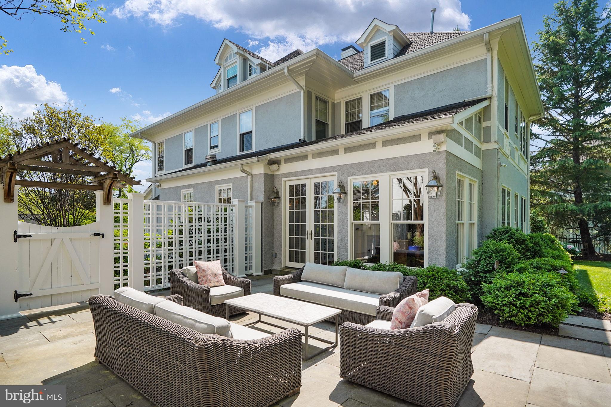 SHIRLEY WOODS - Residential