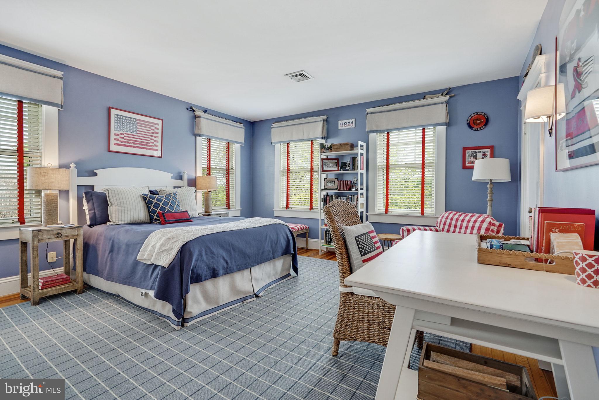 SHIRLEY WOODS - Residential