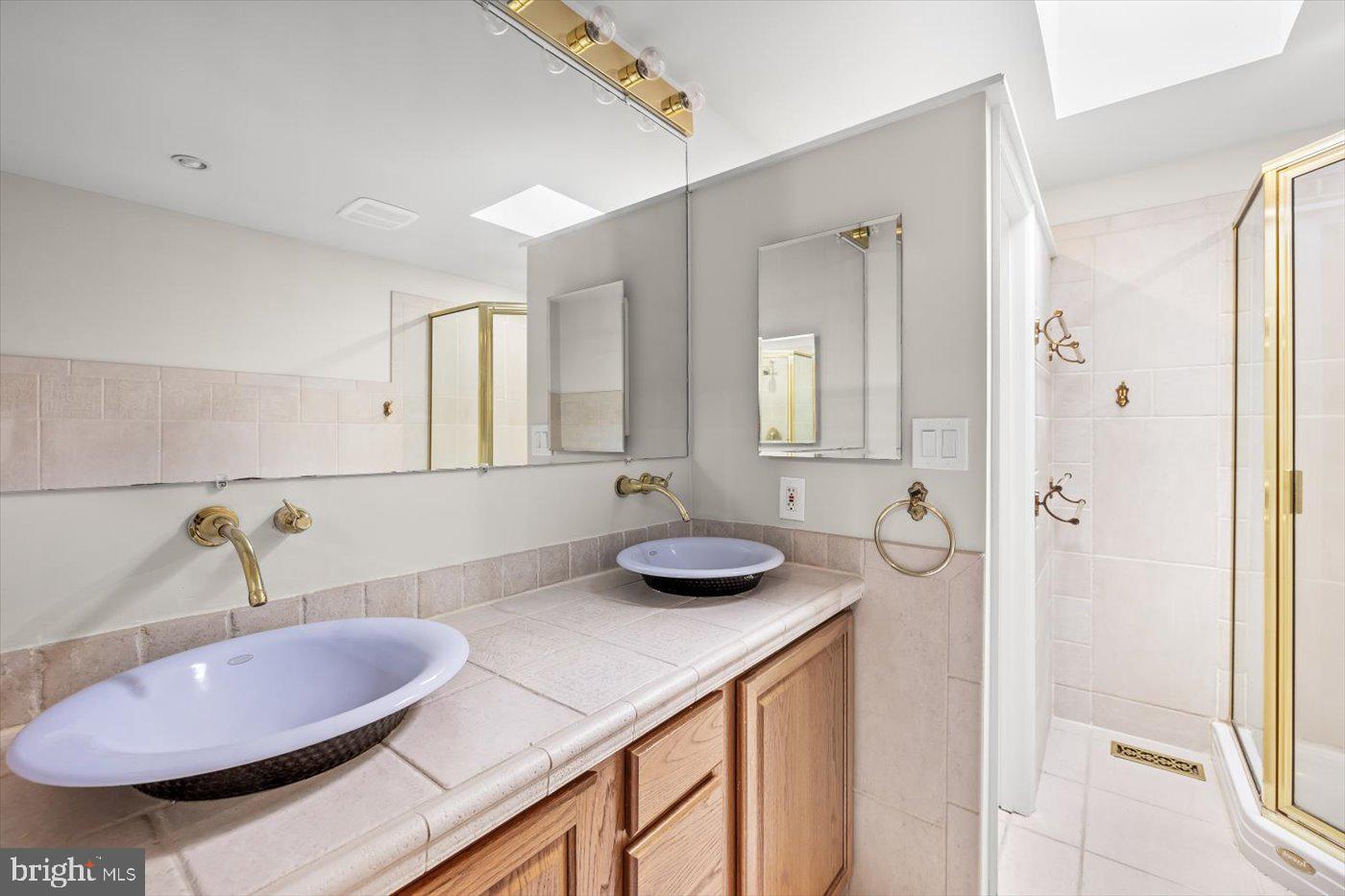 WINDSOR ESTATES - Residential