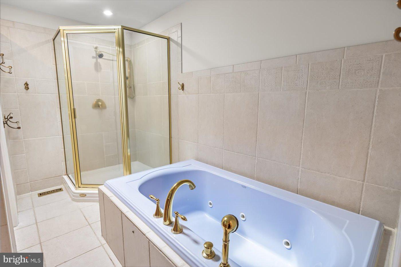 WINDSOR ESTATES - Residential