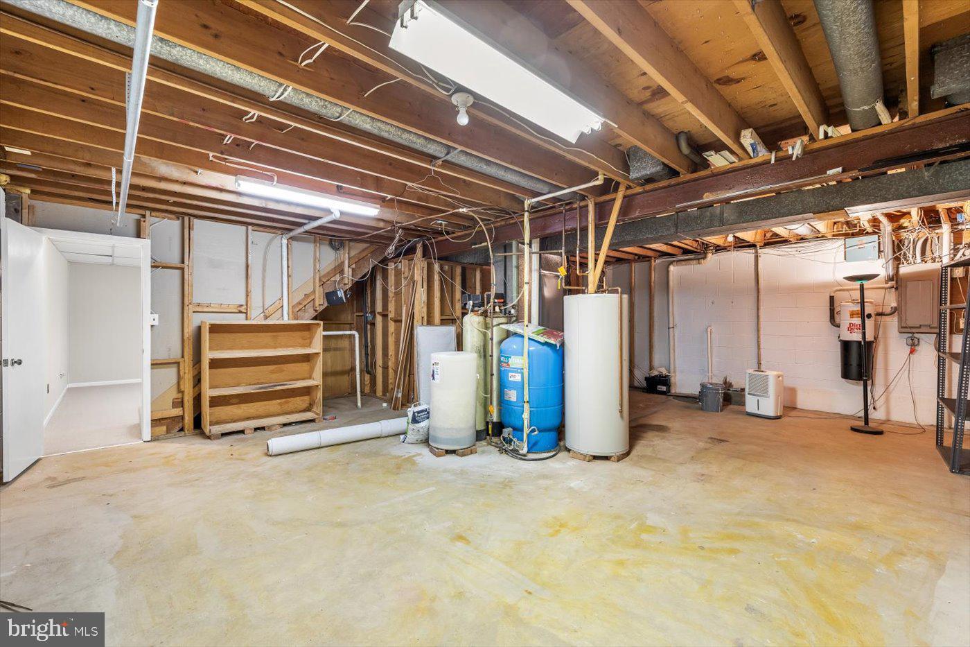 WINDSOR ESTATES - Residential