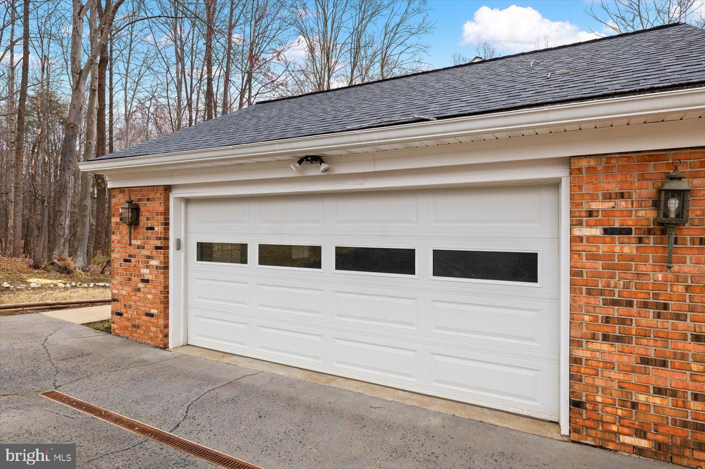 WINDSOR ESTATES - Residential