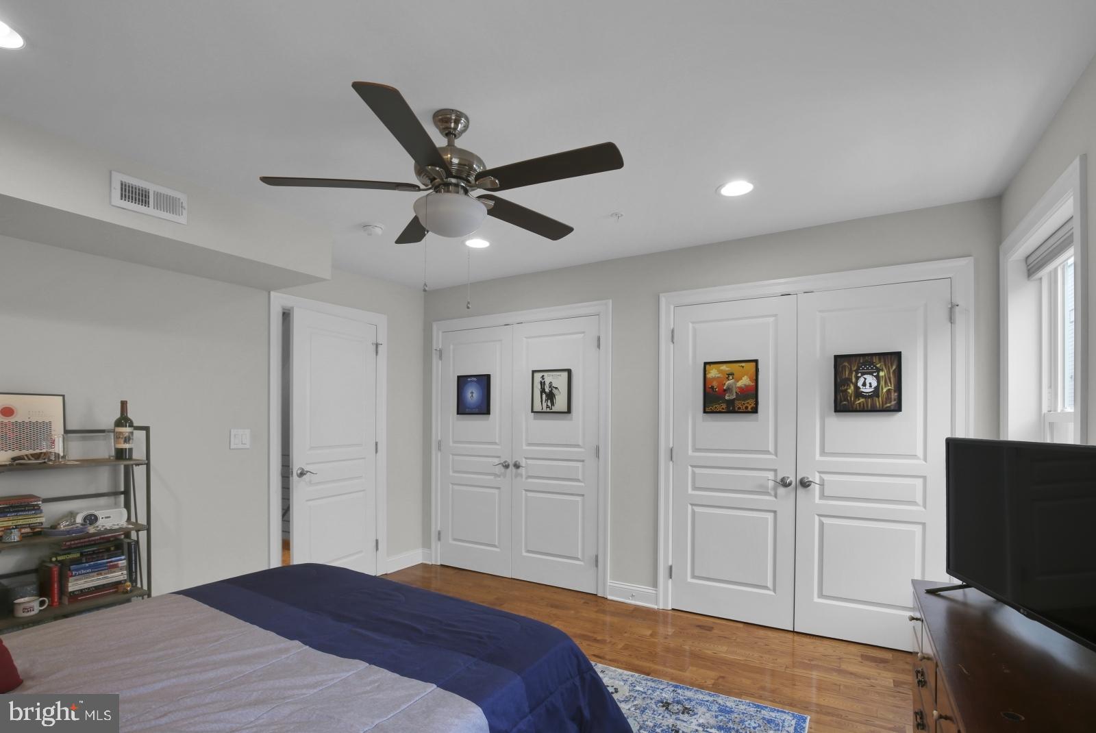 OLDE KENSINGTON - Residential Lease