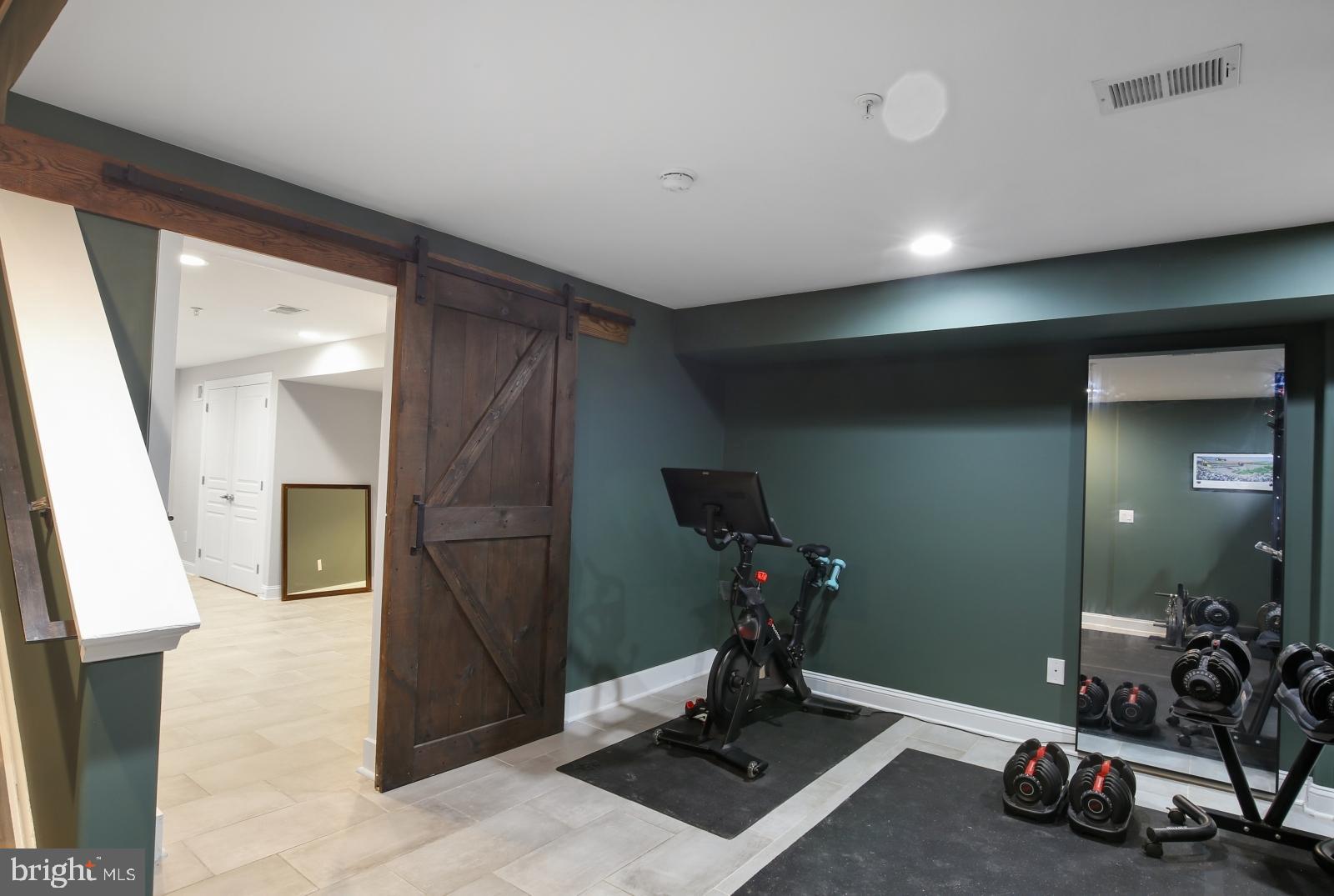 OLDE KENSINGTON - Residential Lease