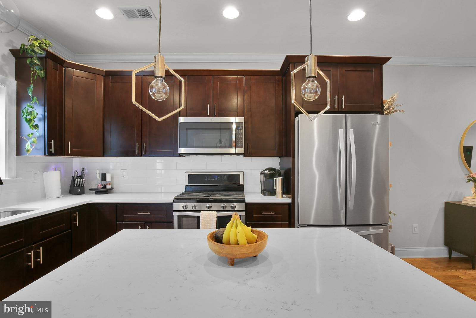 OLDE KENSINGTON - Residential Lease