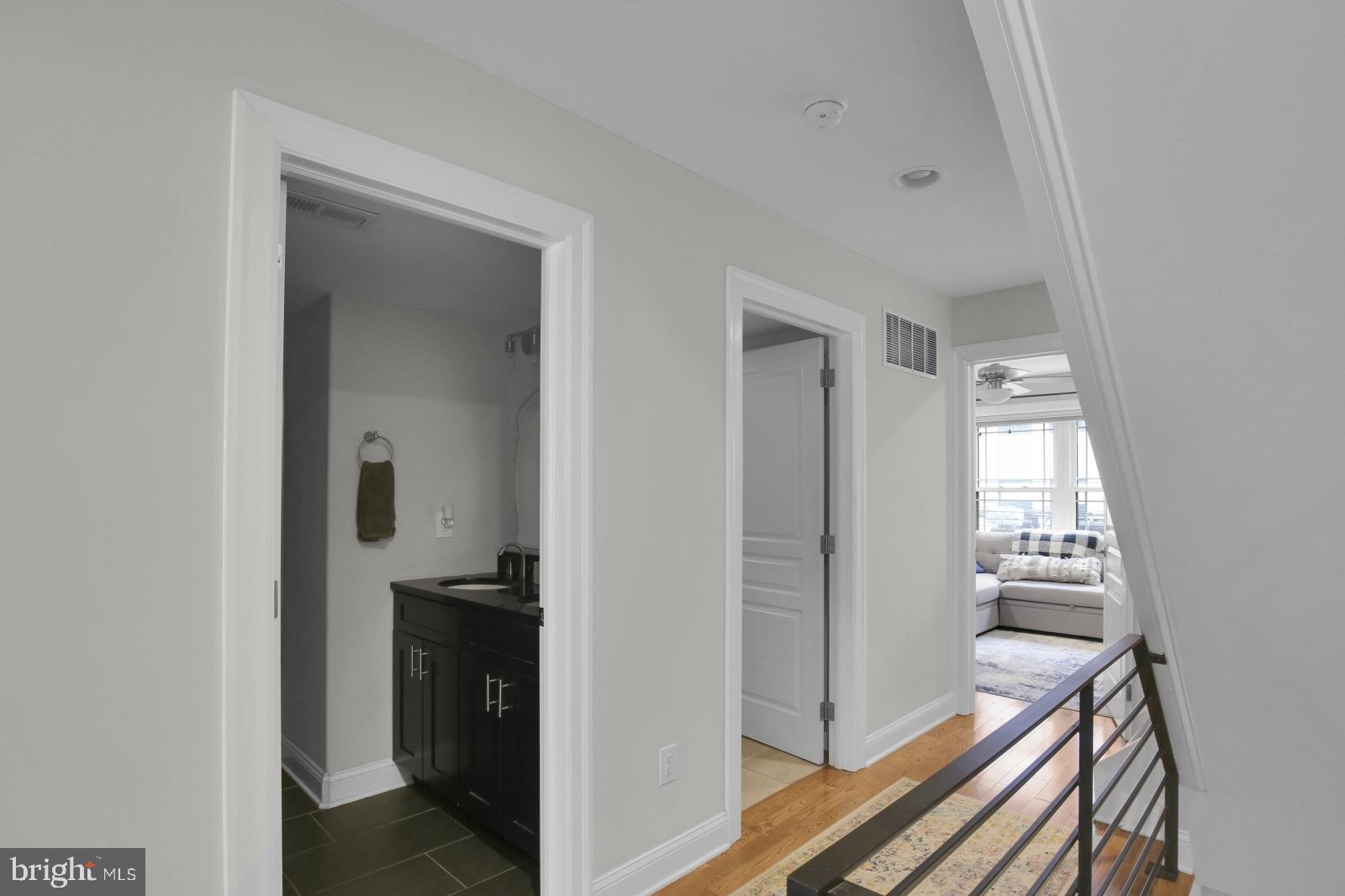 OLDE KENSINGTON - Residential Lease