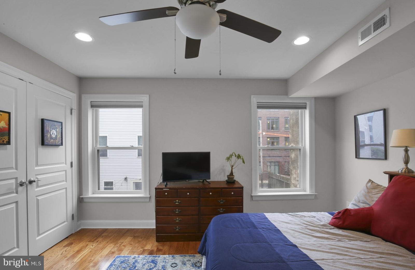 OLDE KENSINGTON - Residential Lease