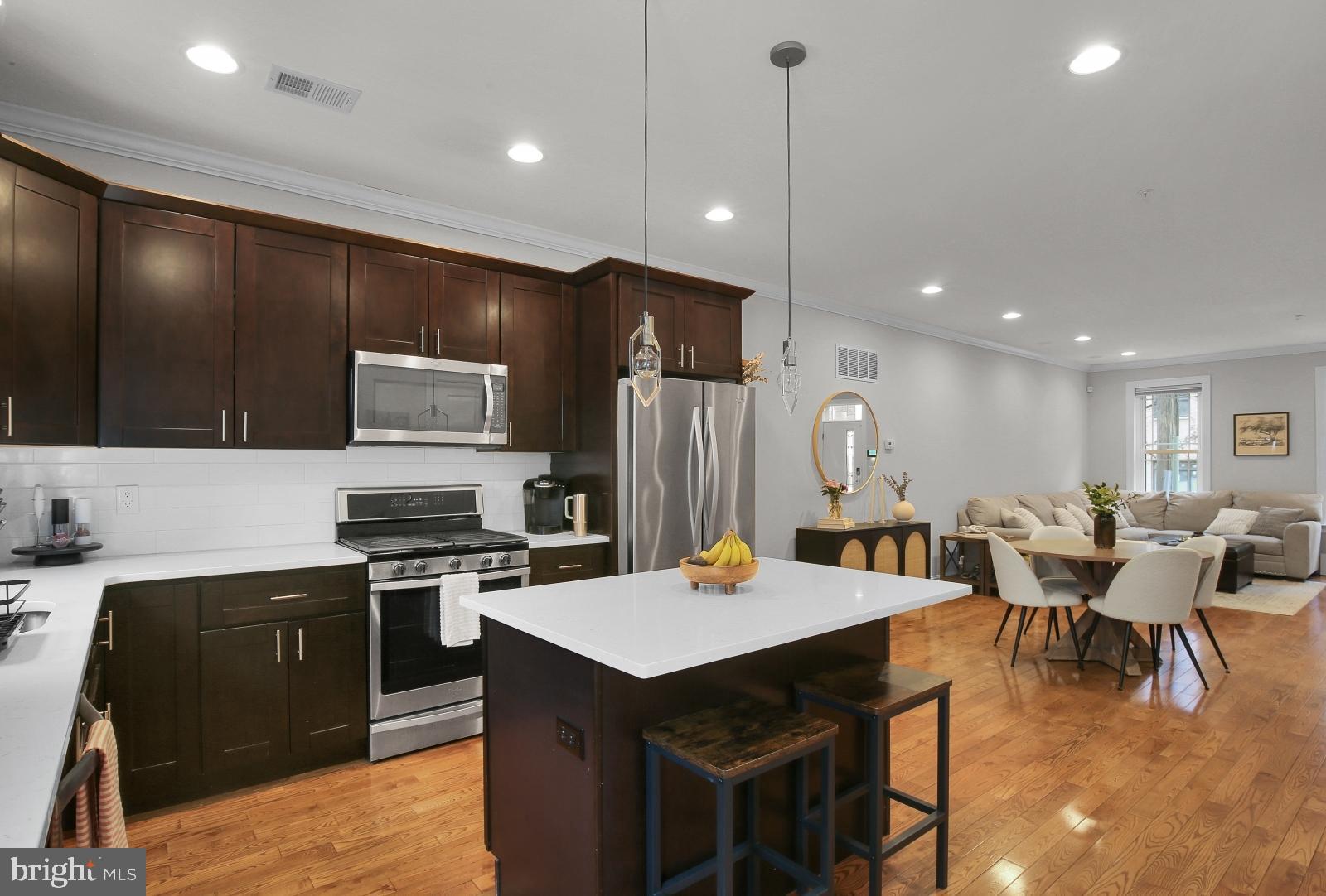 OLDE KENSINGTON - Residential Lease