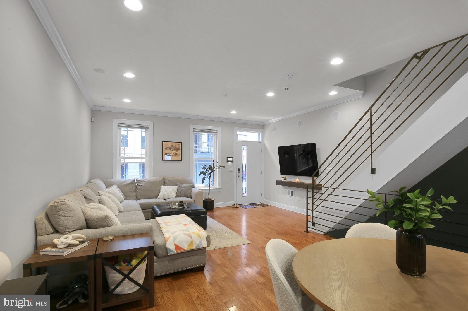 OLDE KENSINGTON - Residential Lease