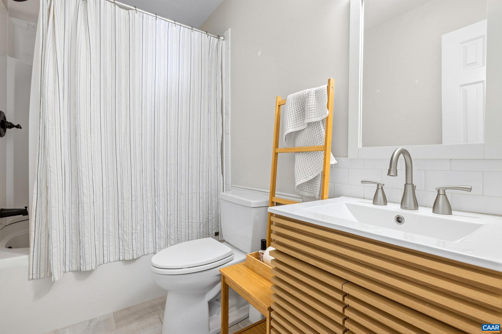 SPRING HILLS - Residential