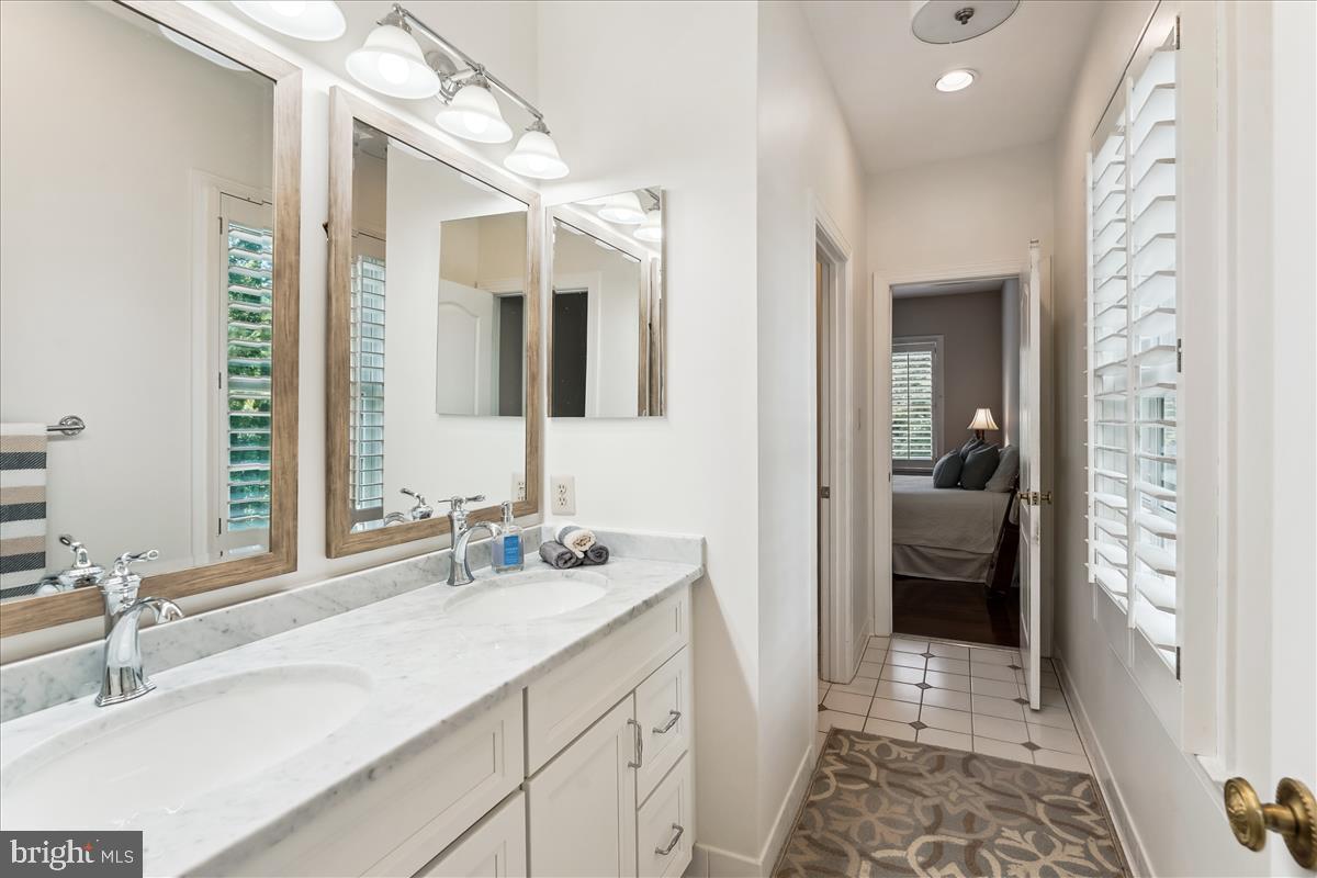 ESTATES OF LONGWOOD - Residential