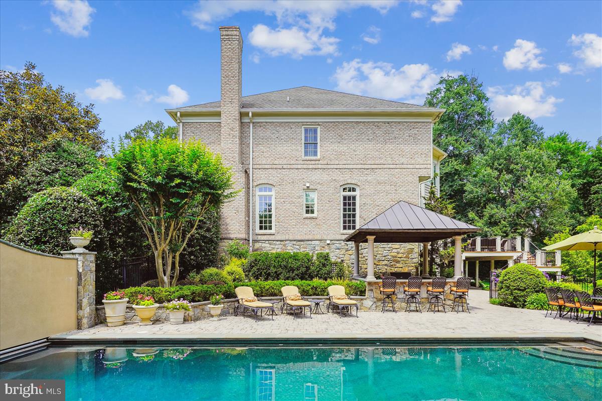 ESTATES OF LONGWOOD - Residential