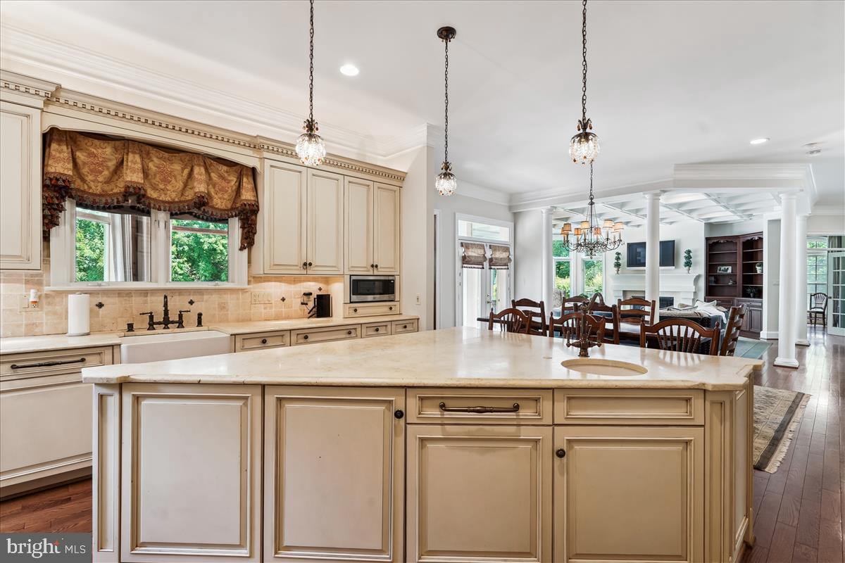 ESTATES OF LONGWOOD - Residential