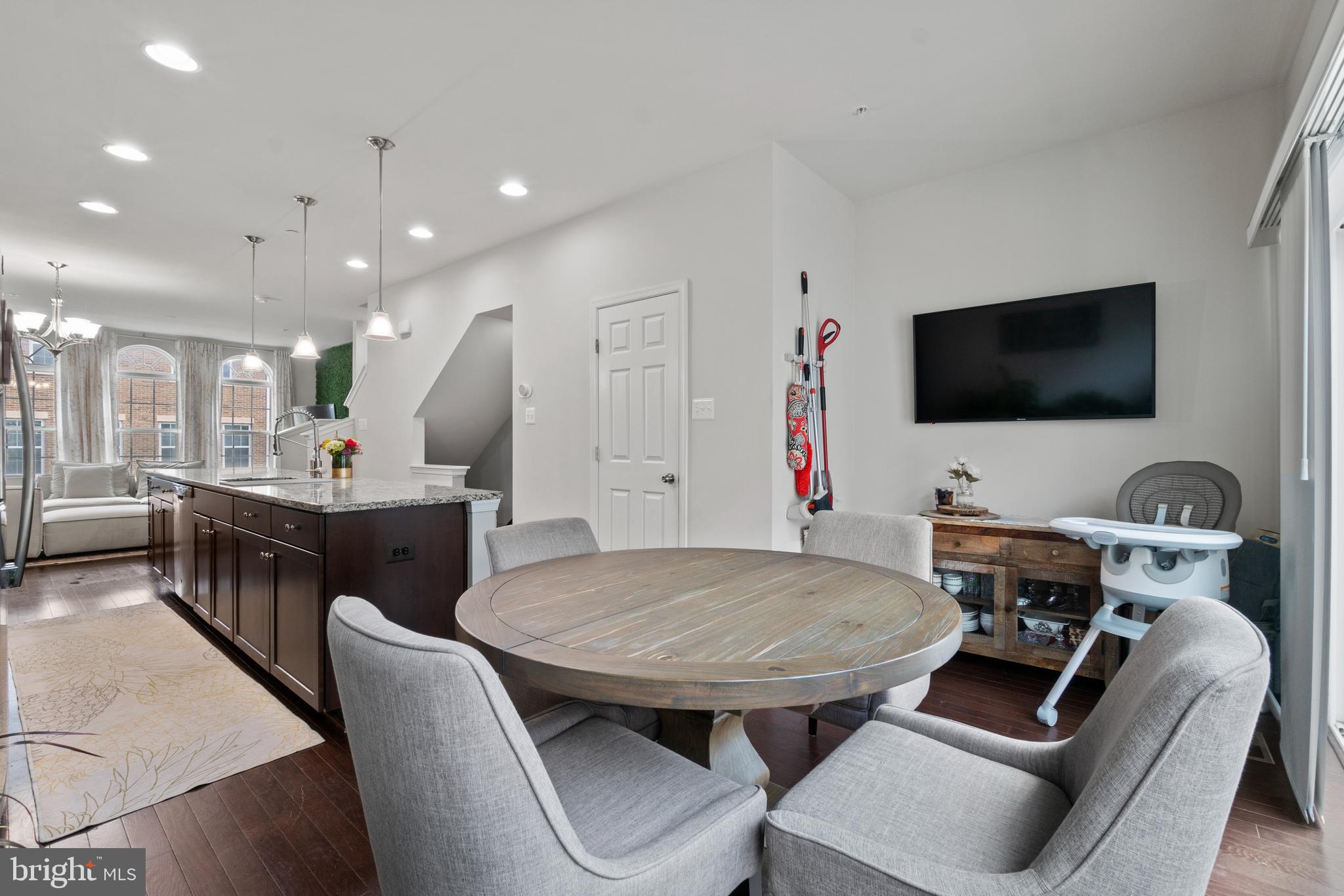 BRICK YARD STATION - Residential