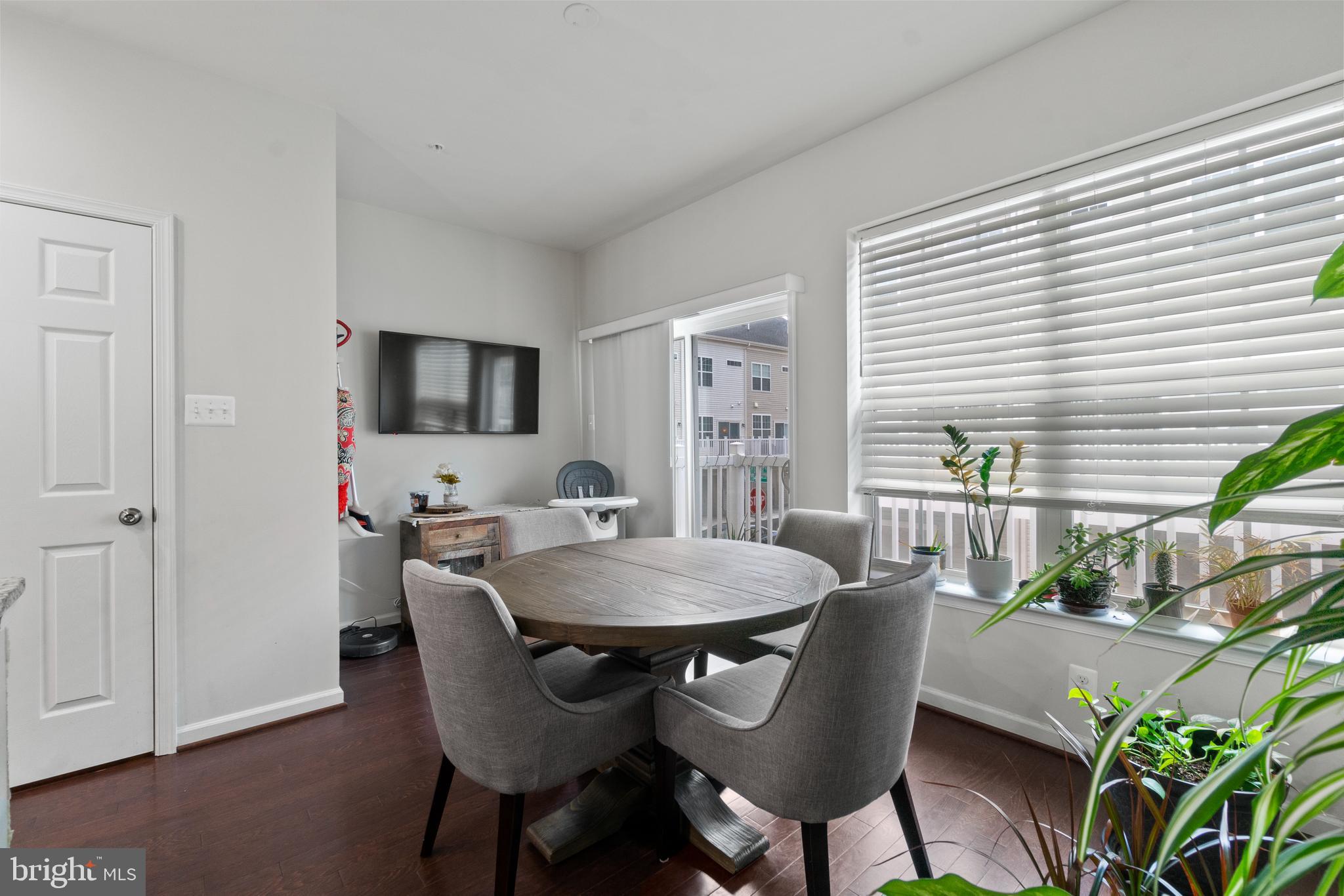 BRICK YARD STATION - Residential