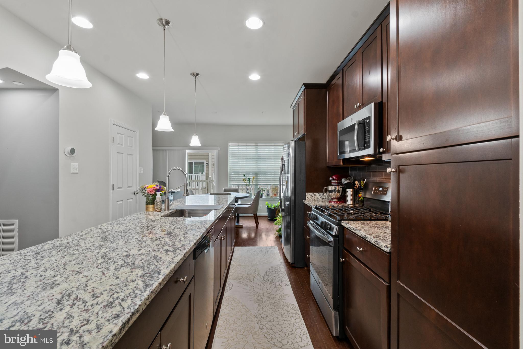 BRICK YARD STATION - Residential