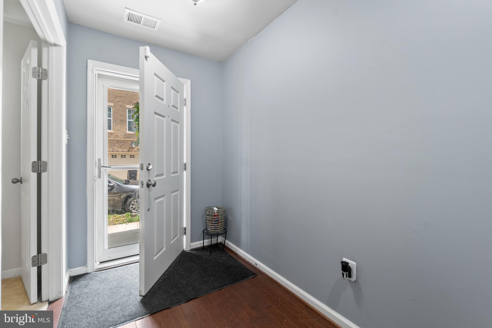 BRICK YARD STATION - Residential