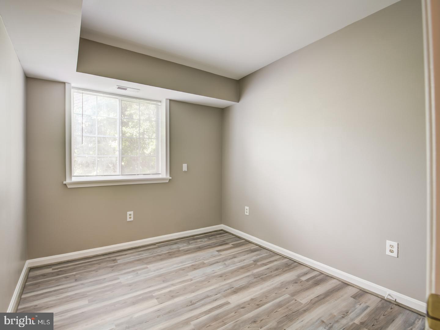 SURREY AT MANCHESTER LAKES - Residential Lease
