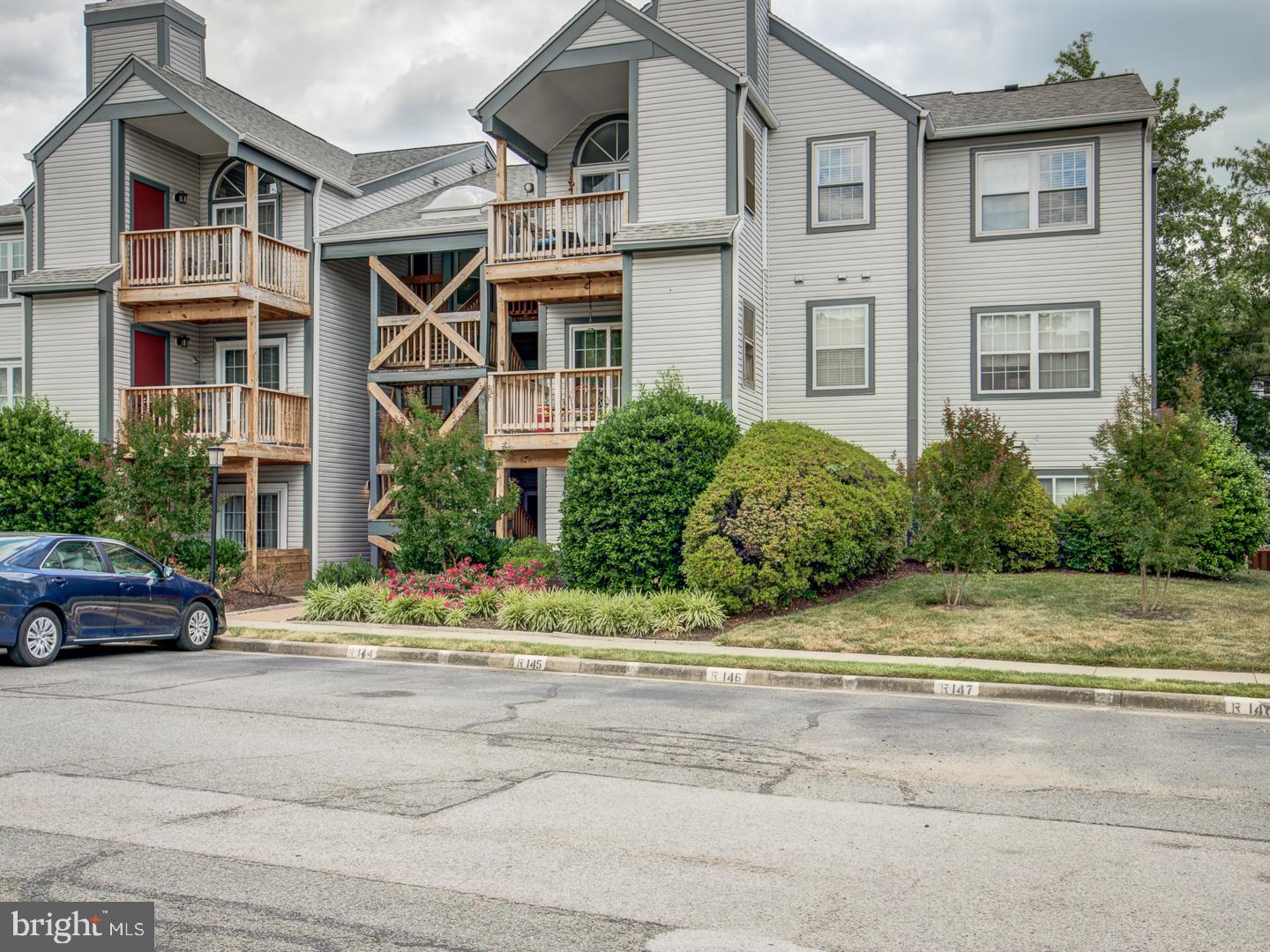 SURREY AT MANCHESTER LAKES - Residential Lease