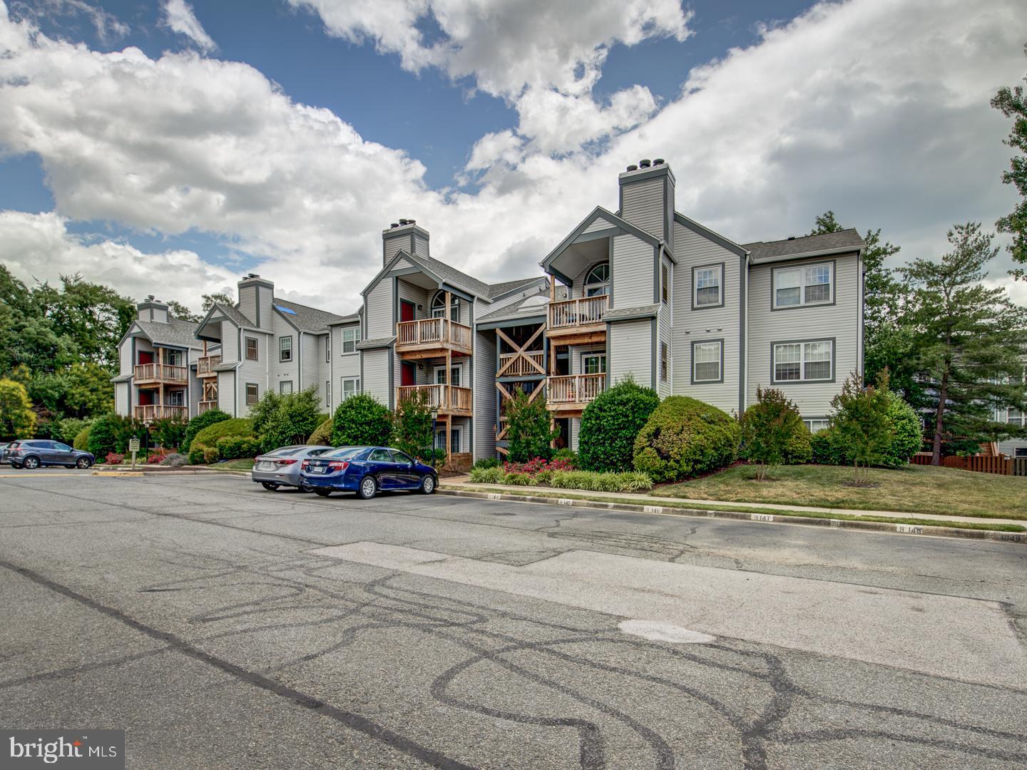 SURREY AT MANCHESTER LAKES - Residential Lease