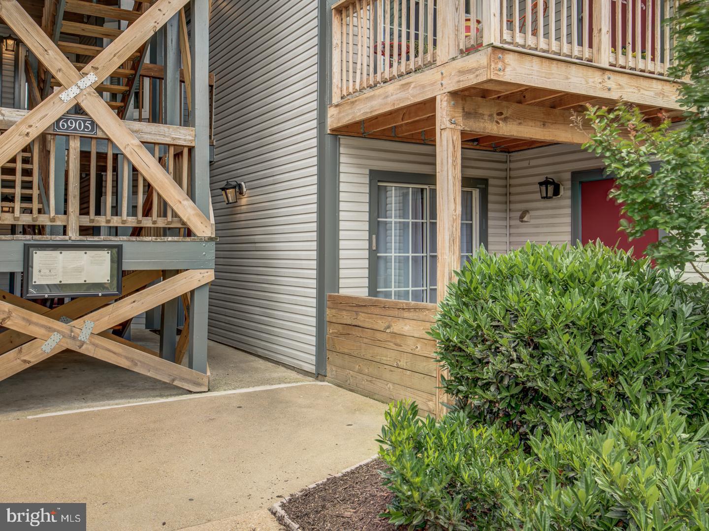 SURREY AT MANCHESTER LAKES - Residential Lease