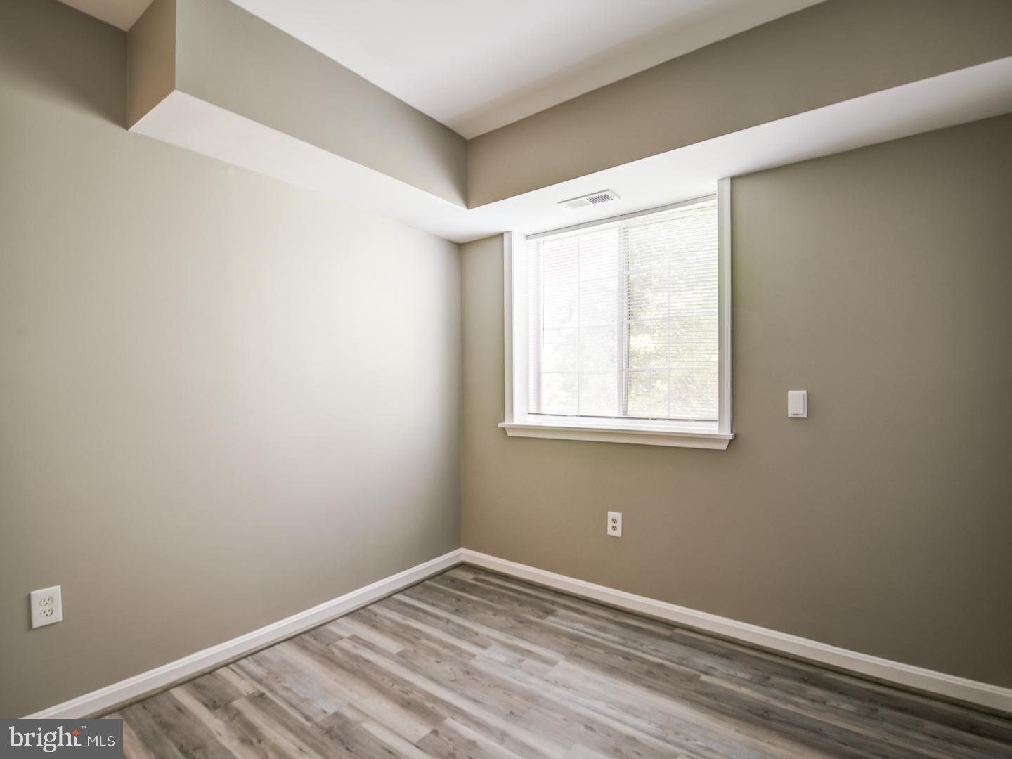 SURREY AT MANCHESTER LAKES - Residential Lease