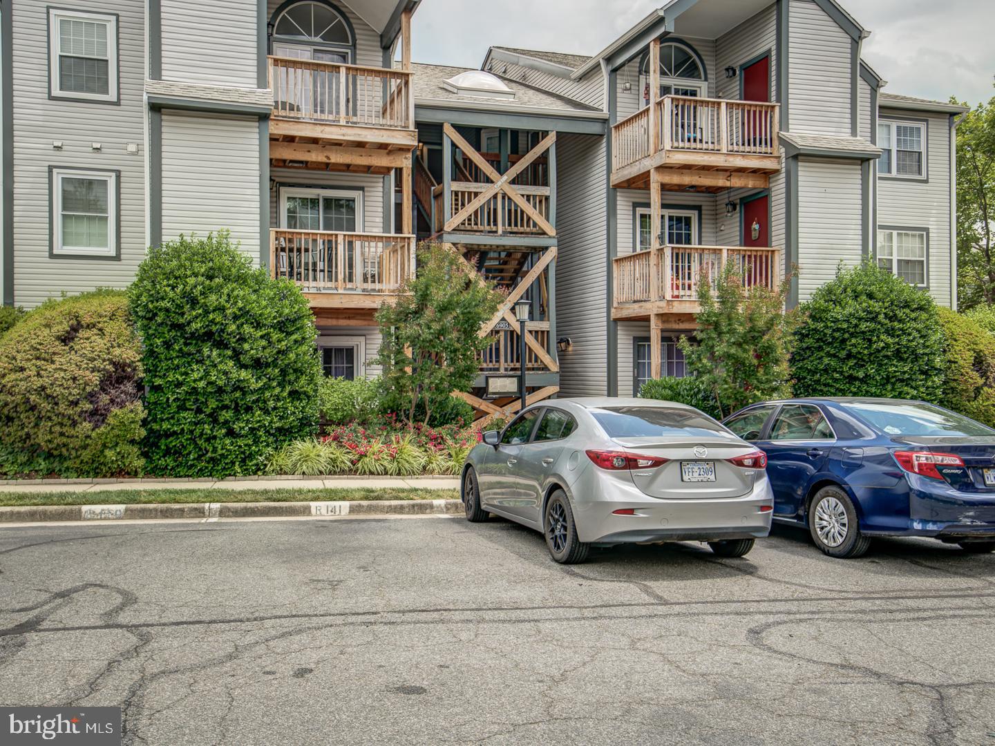 SURREY AT MANCHESTER LAKES - Residential Lease