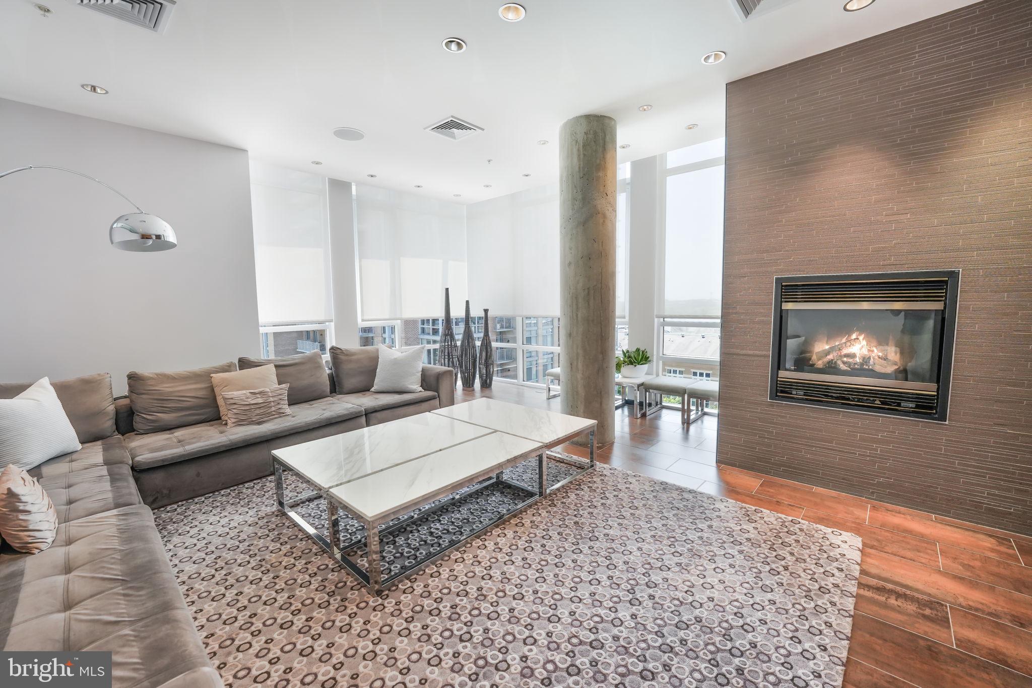 RESTON TOWN CENTER - Residential