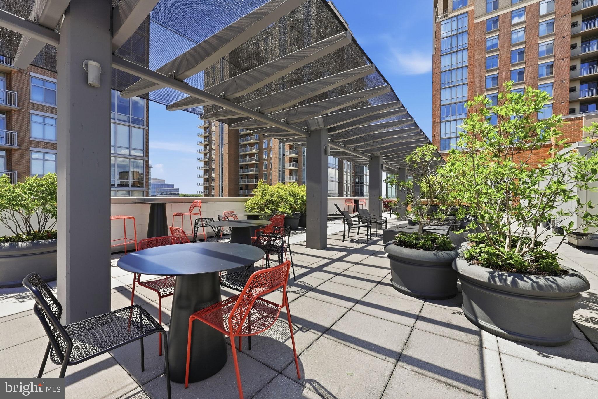 RESTON TOWN CENTER - Residential