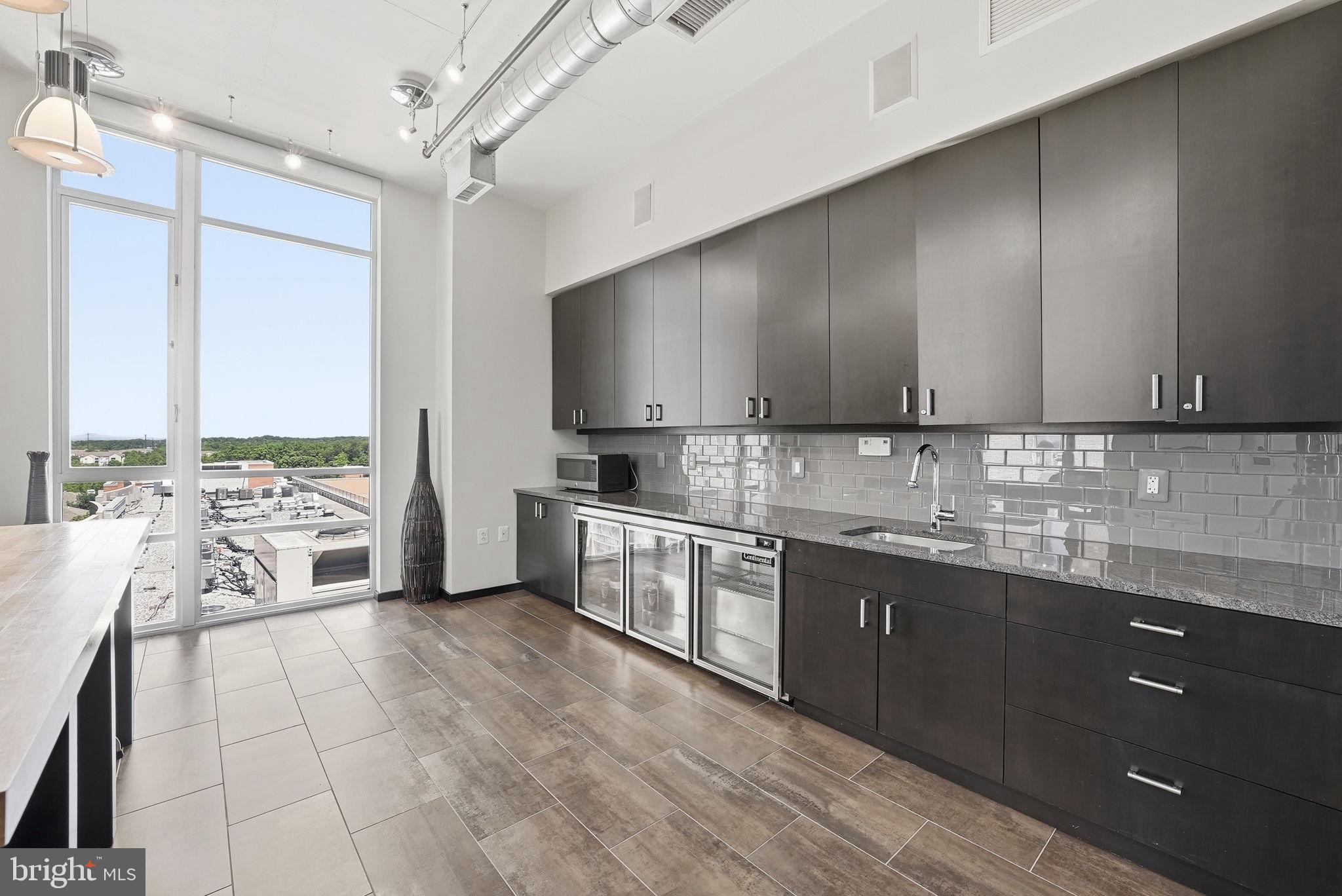 RESTON TOWN CENTER - Residential