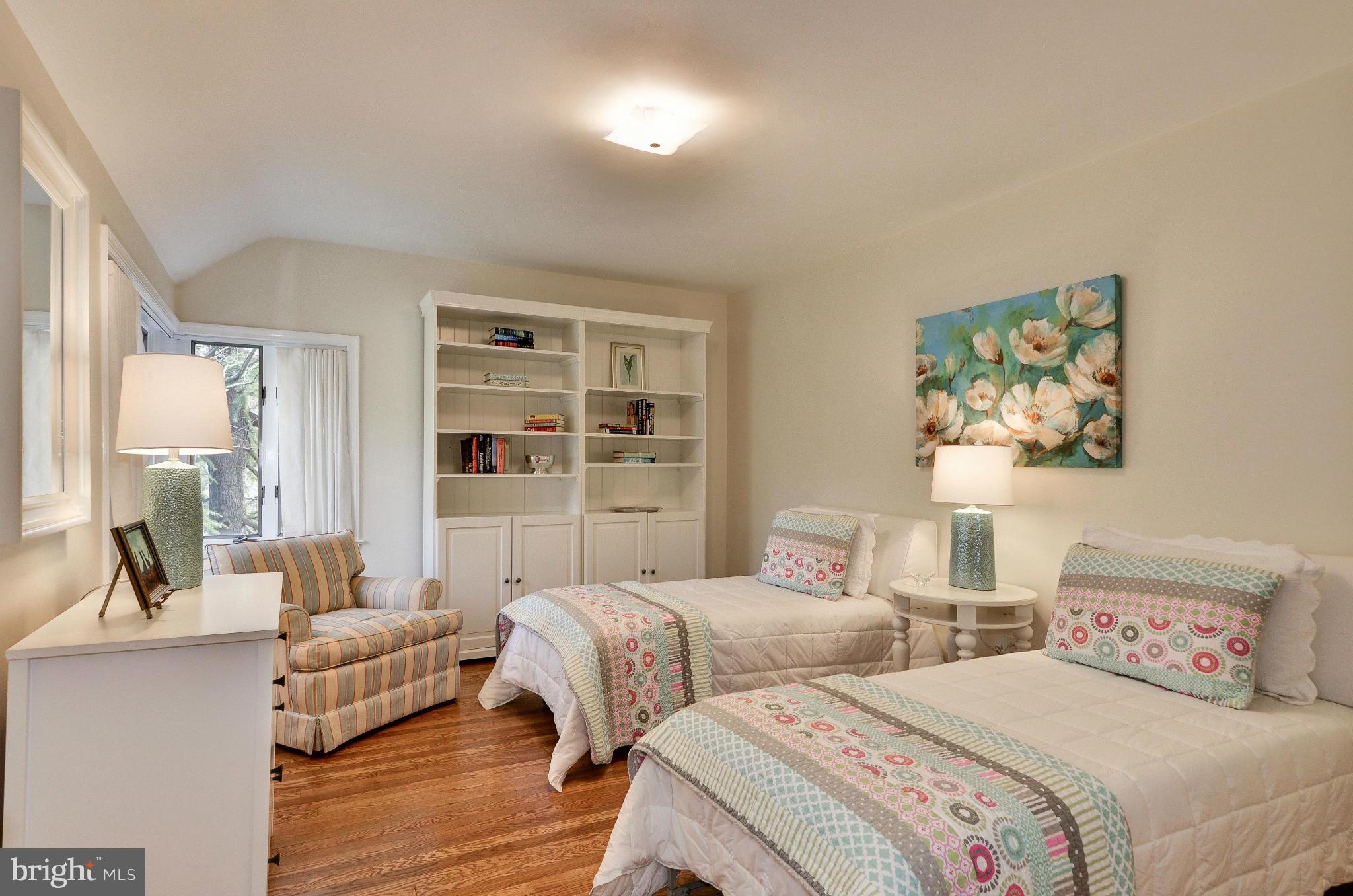 WESTMORELAND HILLS - Residential