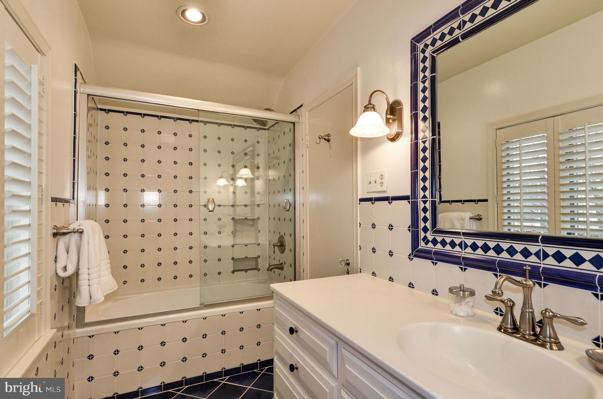 WESTMORELAND HILLS - Residential