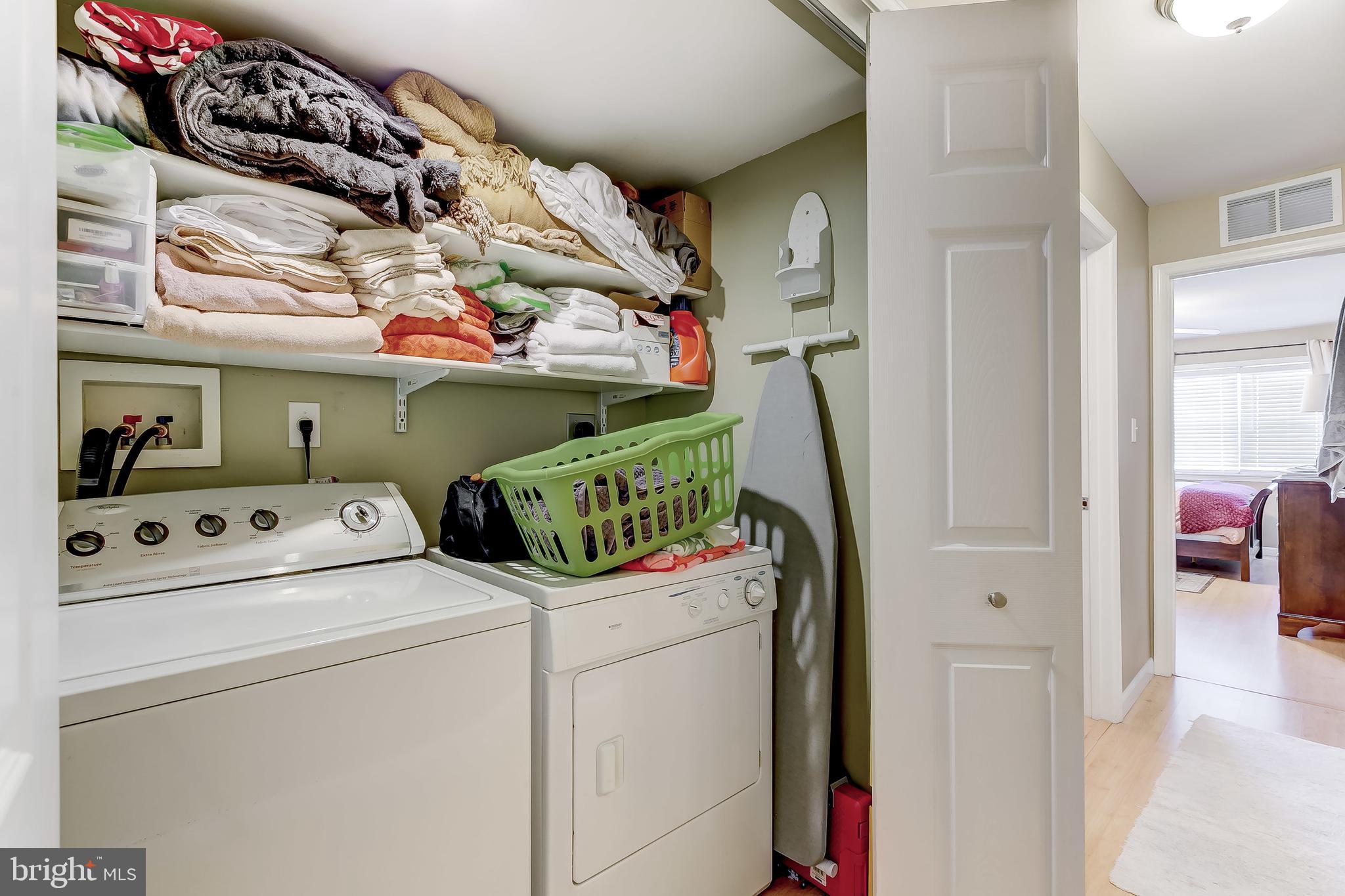 LOCUST POINT - Residential