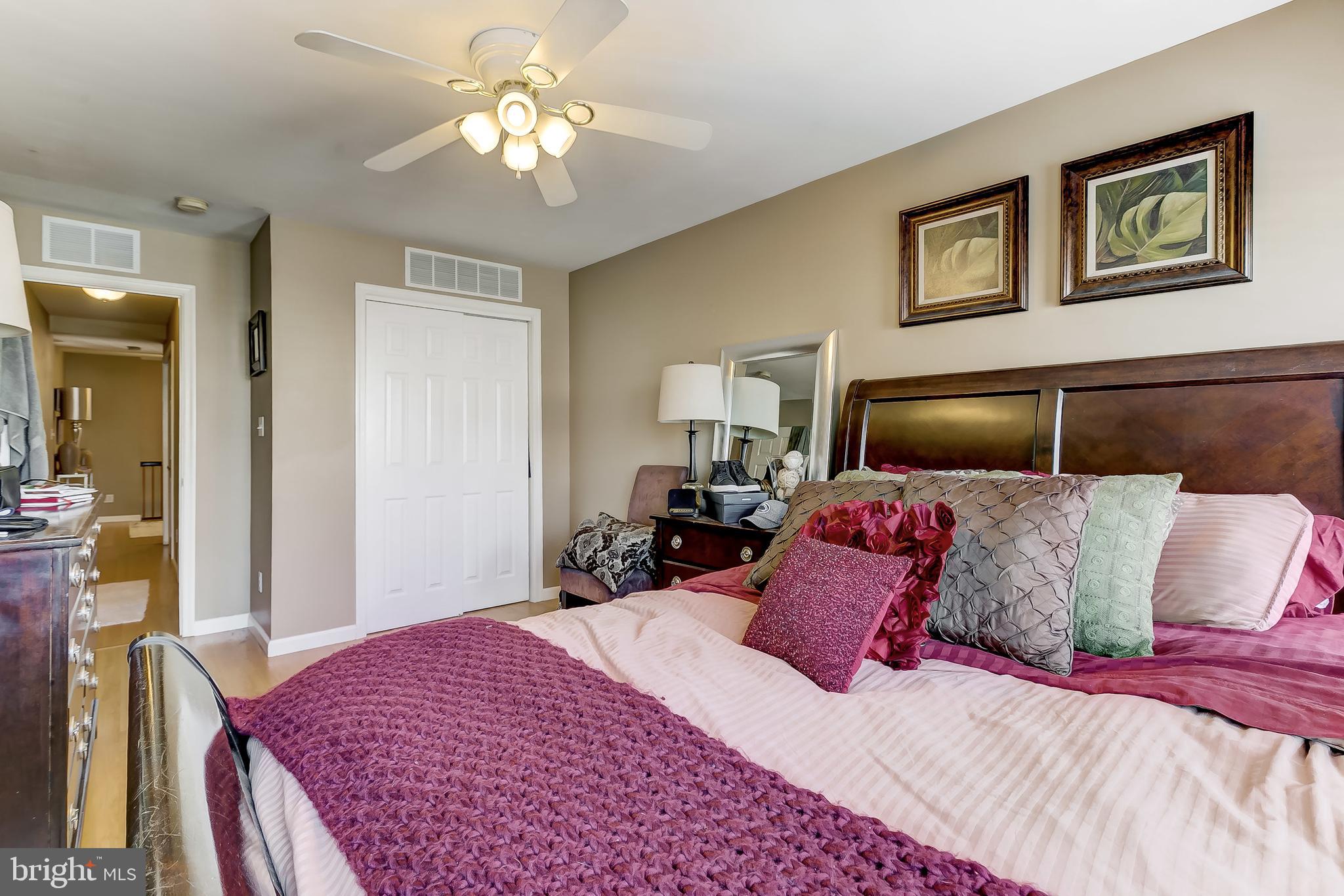 LOCUST POINT - Residential