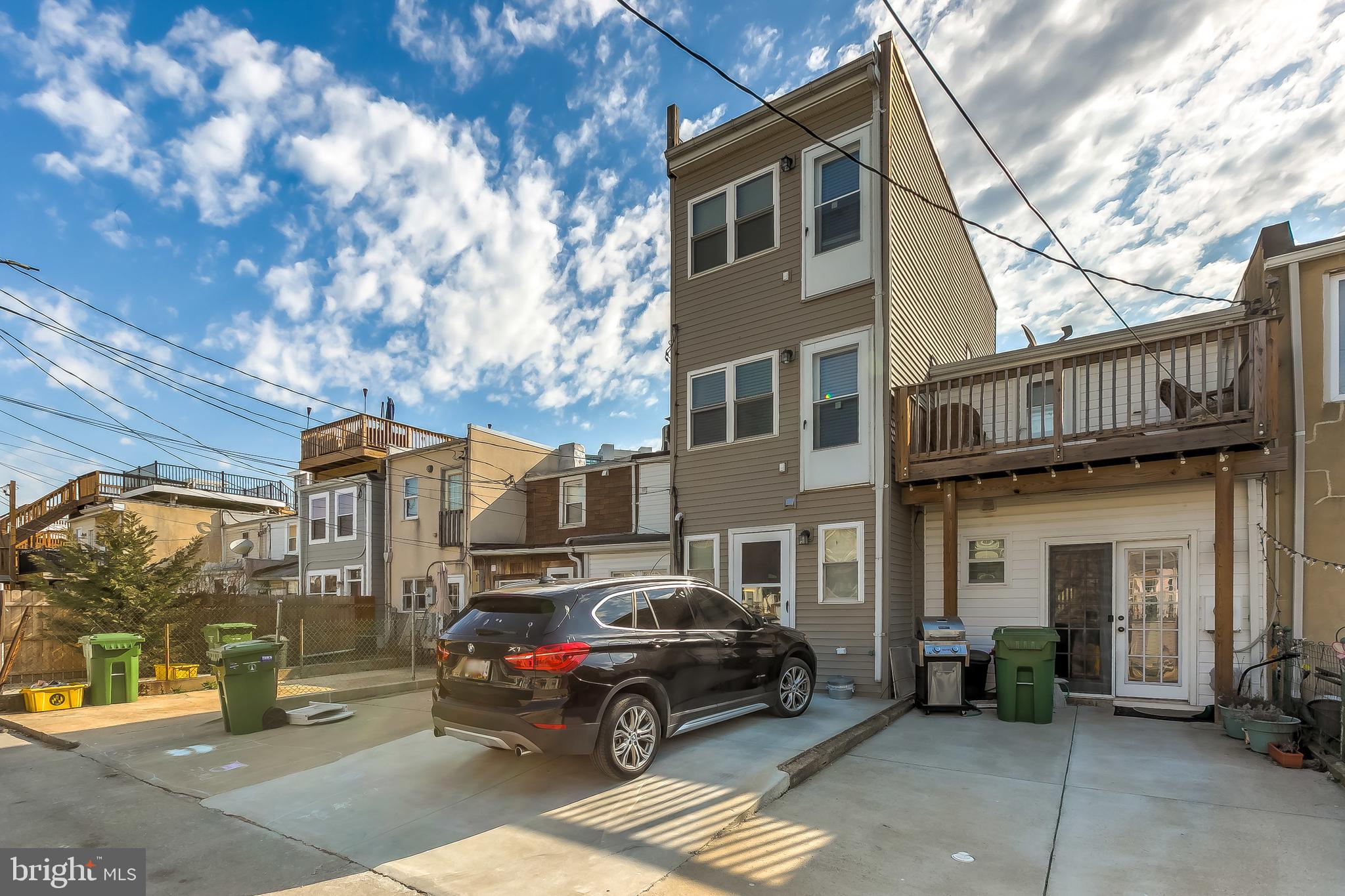 LOCUST POINT - Residential