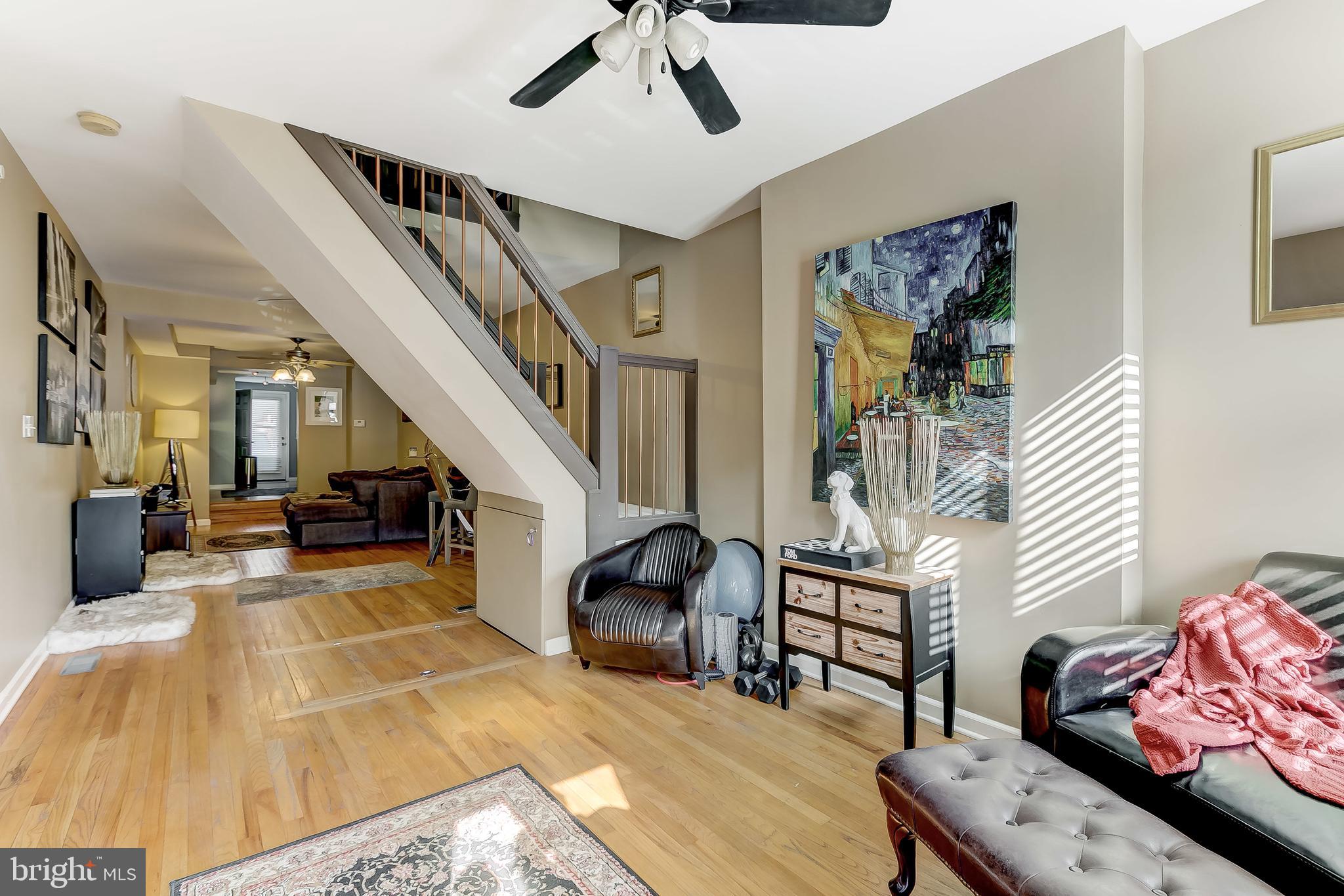 LOCUST POINT - Residential