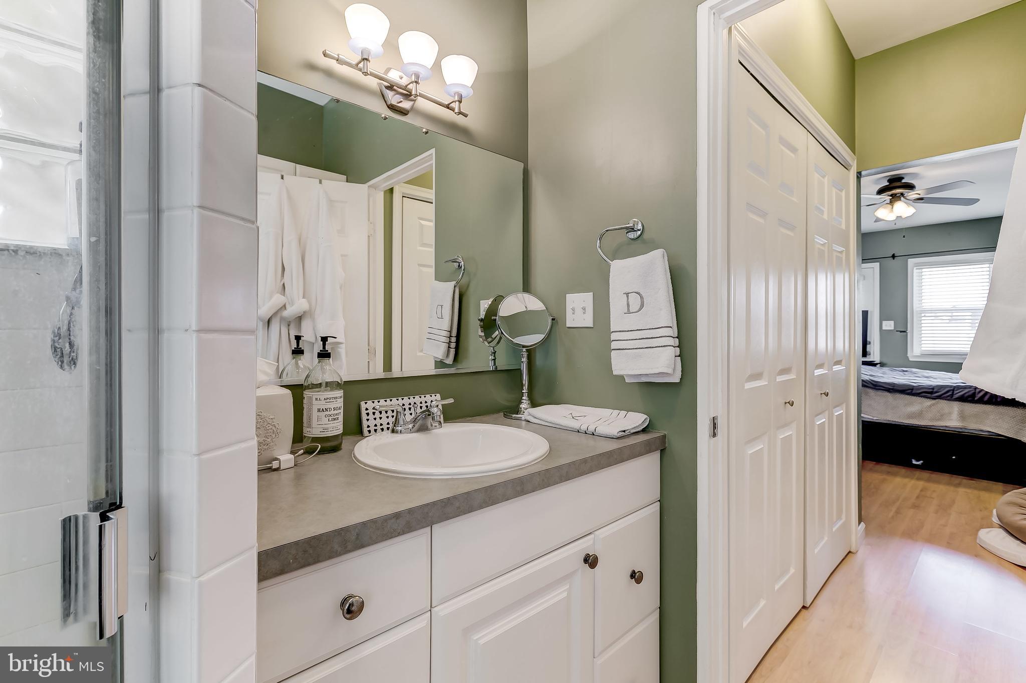 LOCUST POINT - Residential