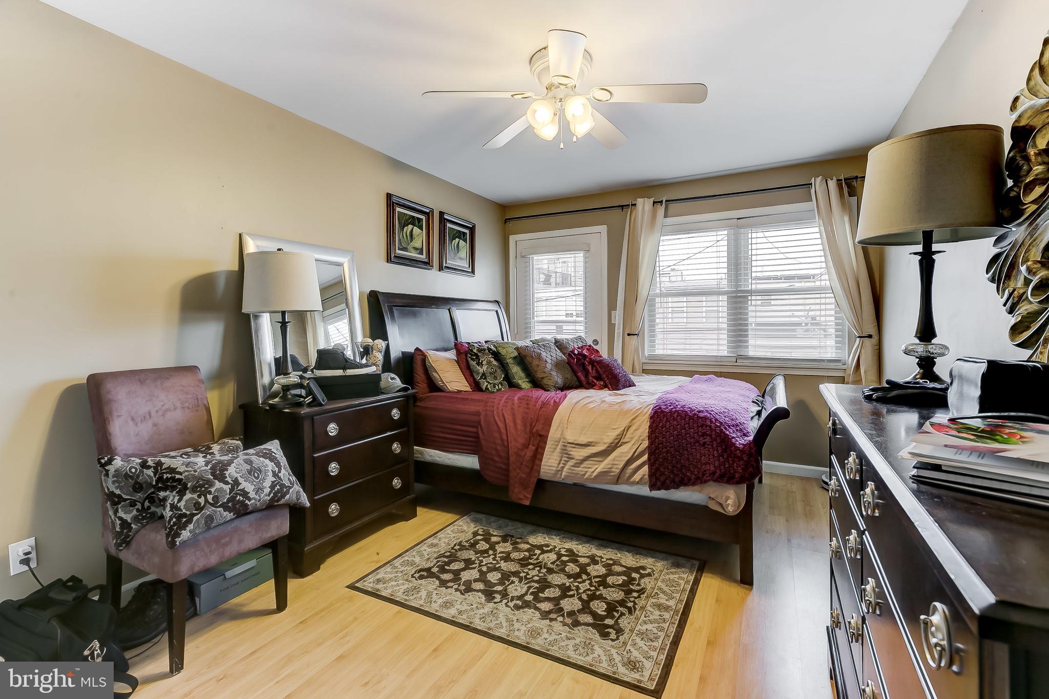 LOCUST POINT - Residential